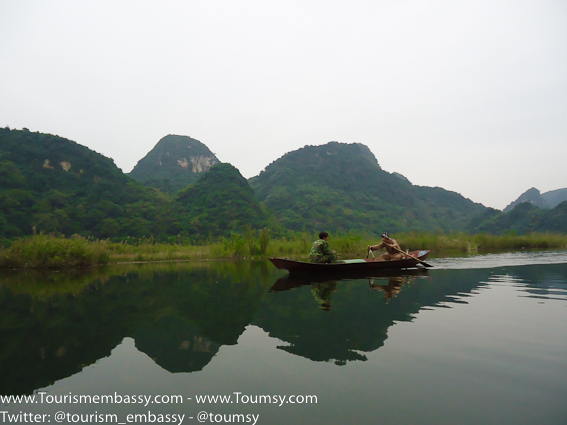 Perfume pagoda river tour